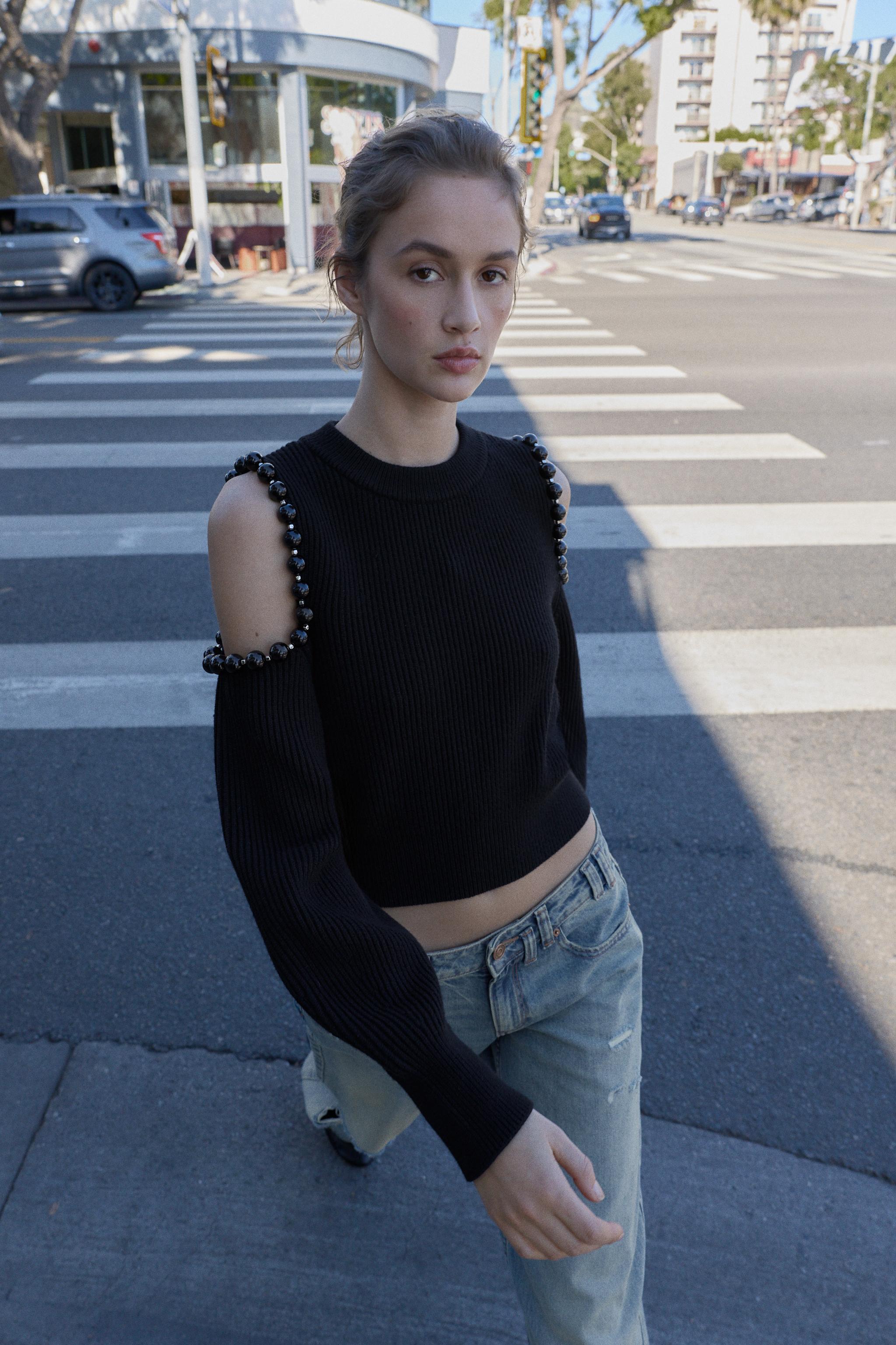 KNIT CUT OUT BALLS JUMPER